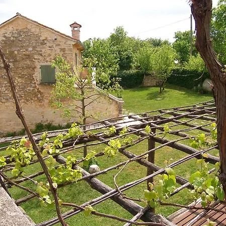 Rural Holiday With Shared Pool