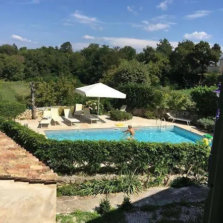 Rural Holiday With Shared Pool
