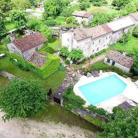 Casa vacanze Rural Holiday With Shared Pool Žminj